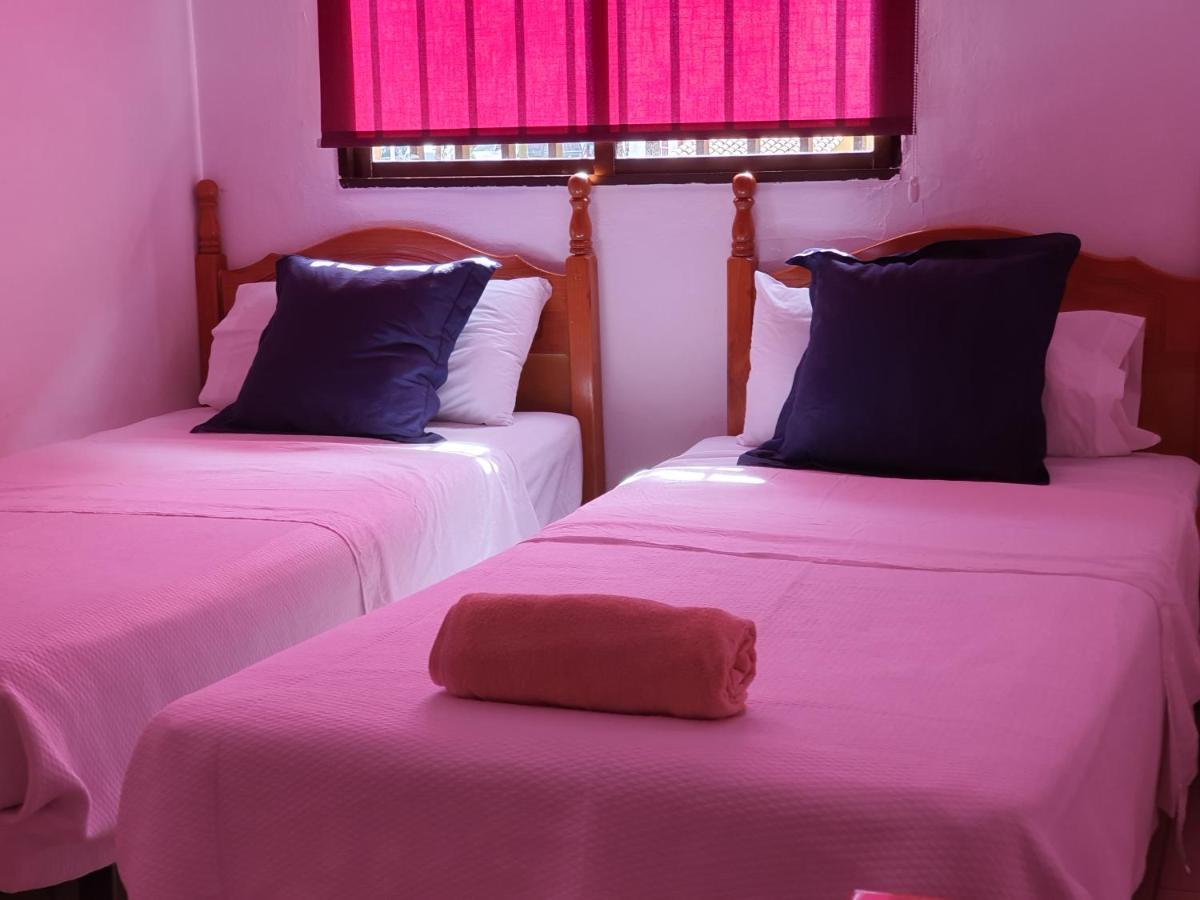 Doramas Private Rooms Shared Toilet ปลายา เดล อิงเกลส ภายนอก รูปภาพ
